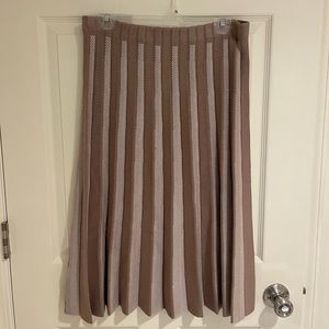 Pleaded Sweater Midi Skirt